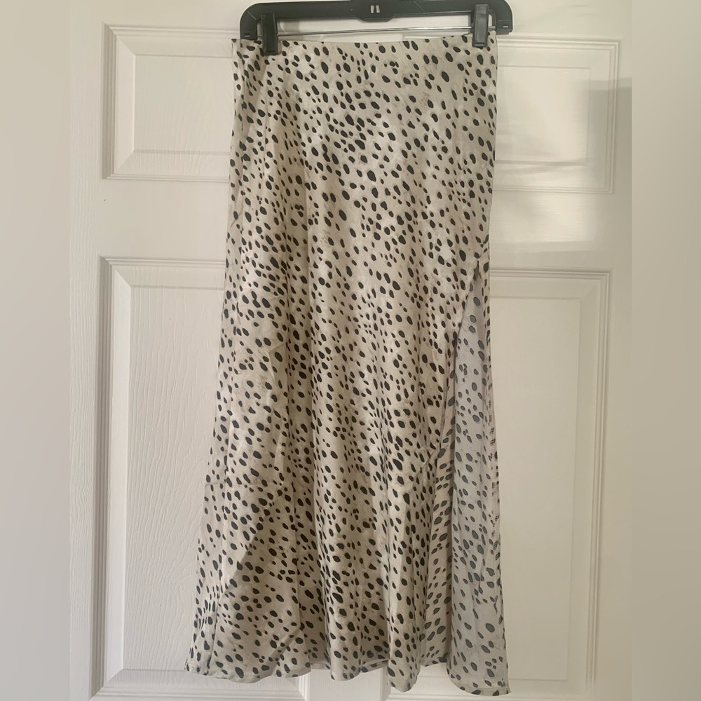 Leopard Print Slit Midi Skirt
